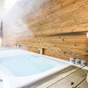 Superior Twin Room Semi Open-Air Bath